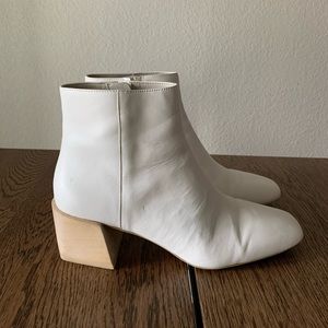 NOT FOR SALE | White Ankle Boots | Vince Camuto | size: 10